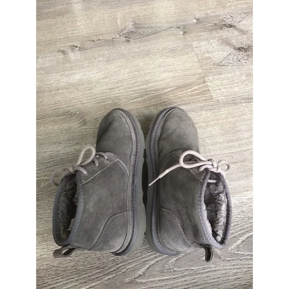 UGG Neumel II Kid's Gray Suede Chukka Boots Lace-Up Youth Size 6